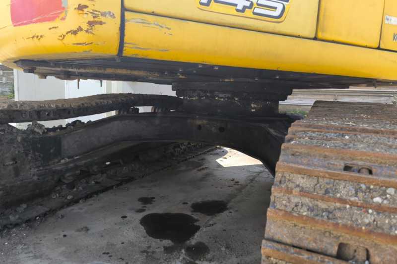 OmecoHub - Immagine NEW HOLLAND E145